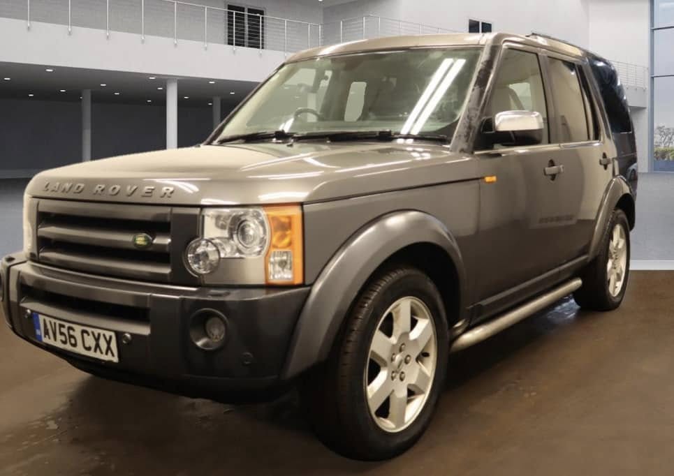 LAND ROVER DISCOVERY 3. REG : AV56 CXX