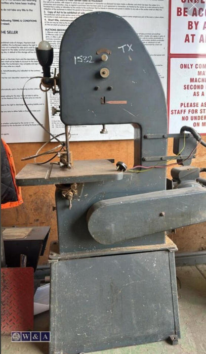 BAND SAW