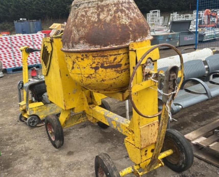 CONCRETE MIXER LISTER PETER