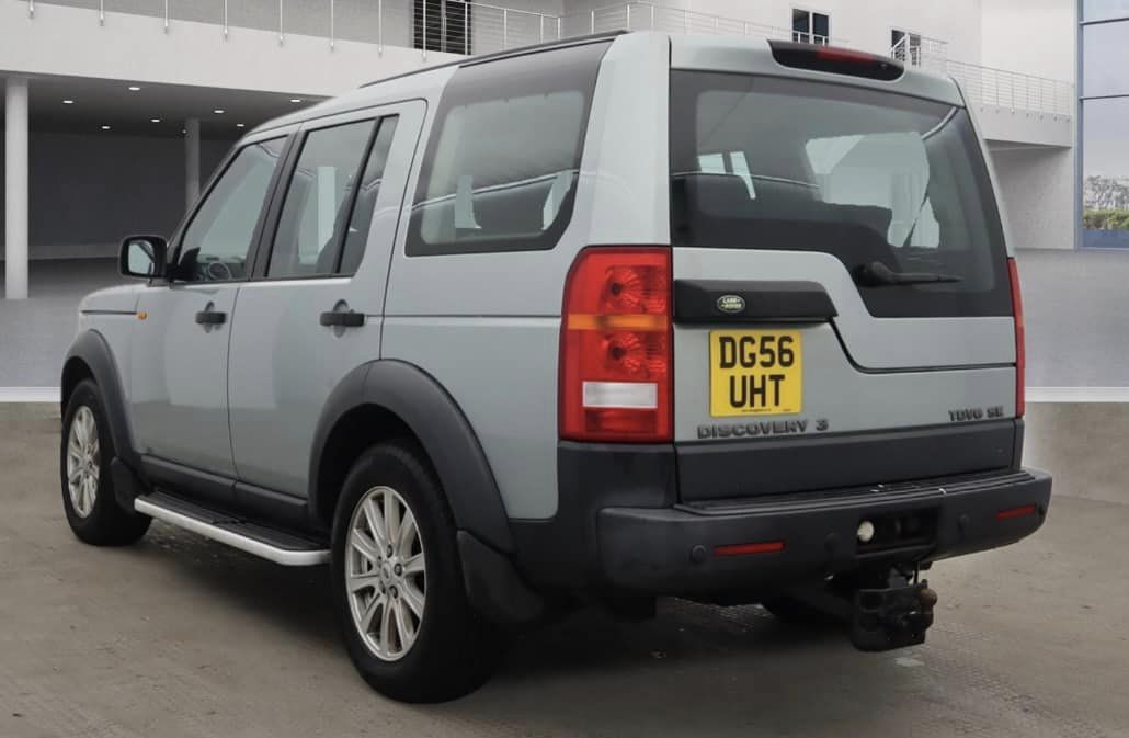 LAND ROVER DISCOVERY 3 : REG DG56 UHT