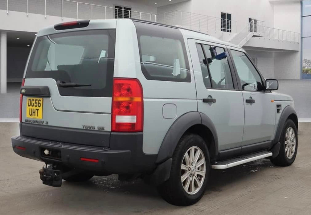 LAND ROVER DISCOVERY 3 : REG DG56 UHT