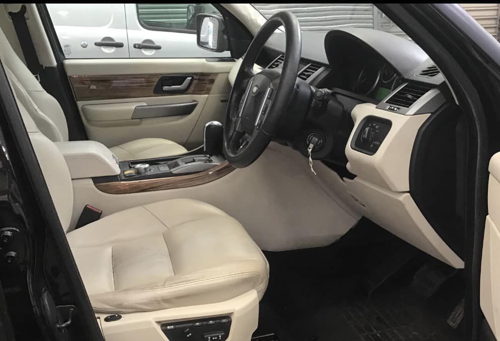 RANGE ROVER SPORTS HSE ; REG: DG58 EUB