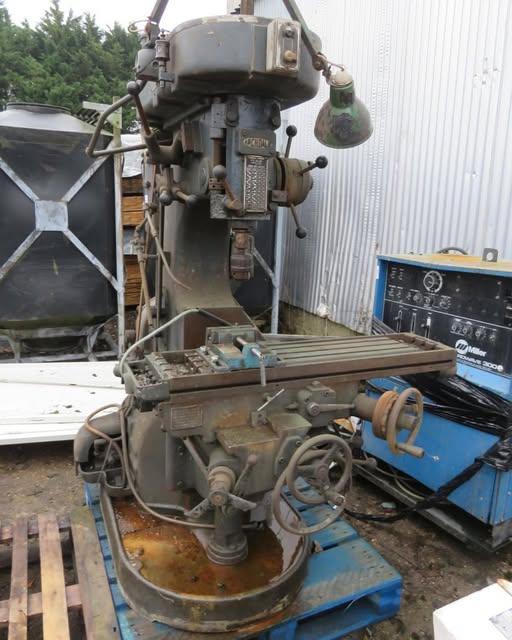 HEAVY DUTY MILLING MACHINE
