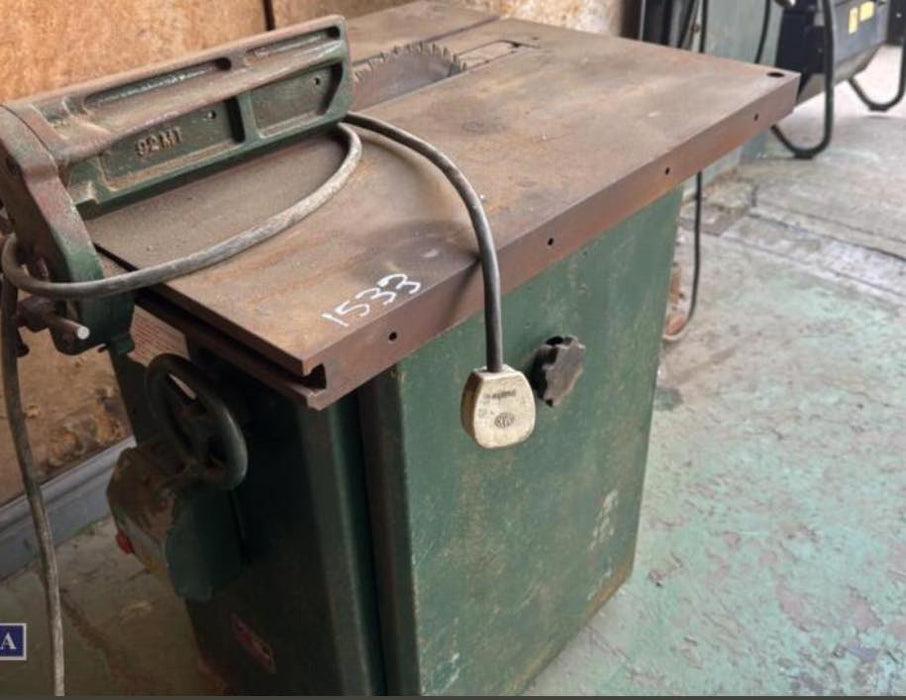 WOOD SAW