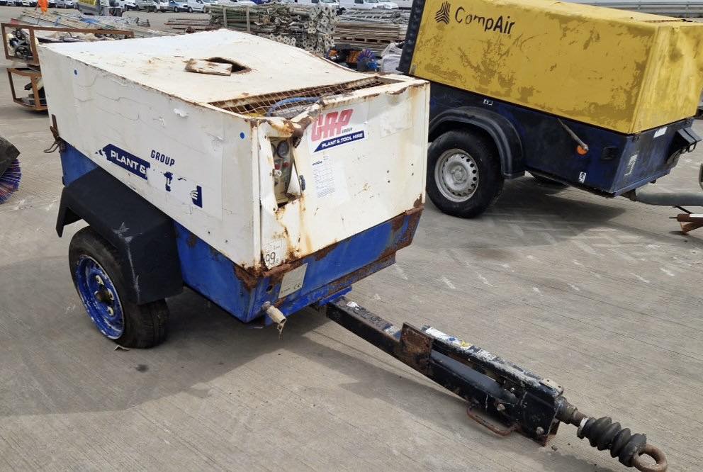 AIR COMPRESSOR