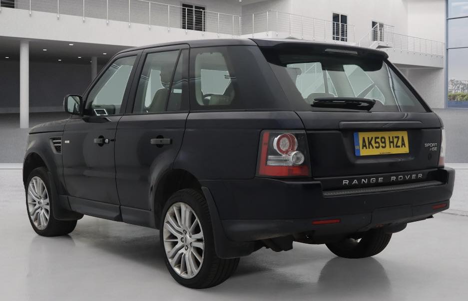 RANGE ROVER SPORTS. REG: AK59 HZA