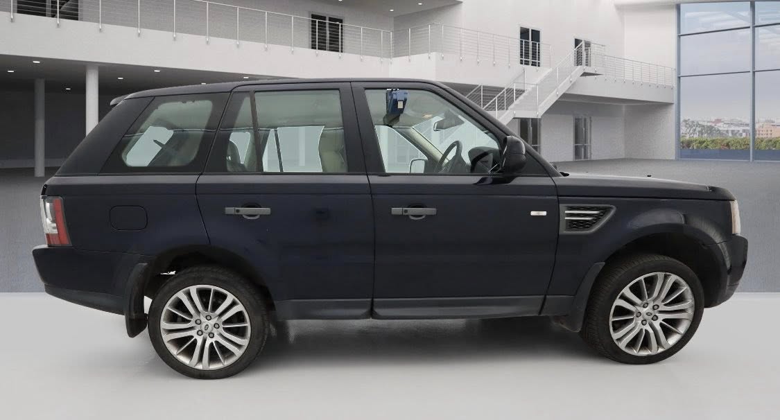 RANGE ROVER SPORTS. REG: AK59 HZA
