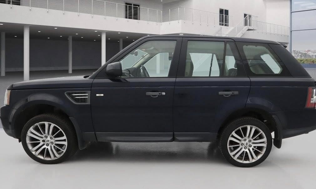 RANGE ROVER SPORTS. REG: AK59 HZA
