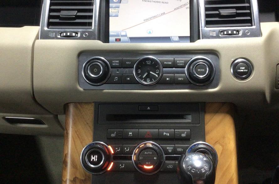 RANGE ROVER SPORTS. REG: AK59 HZA