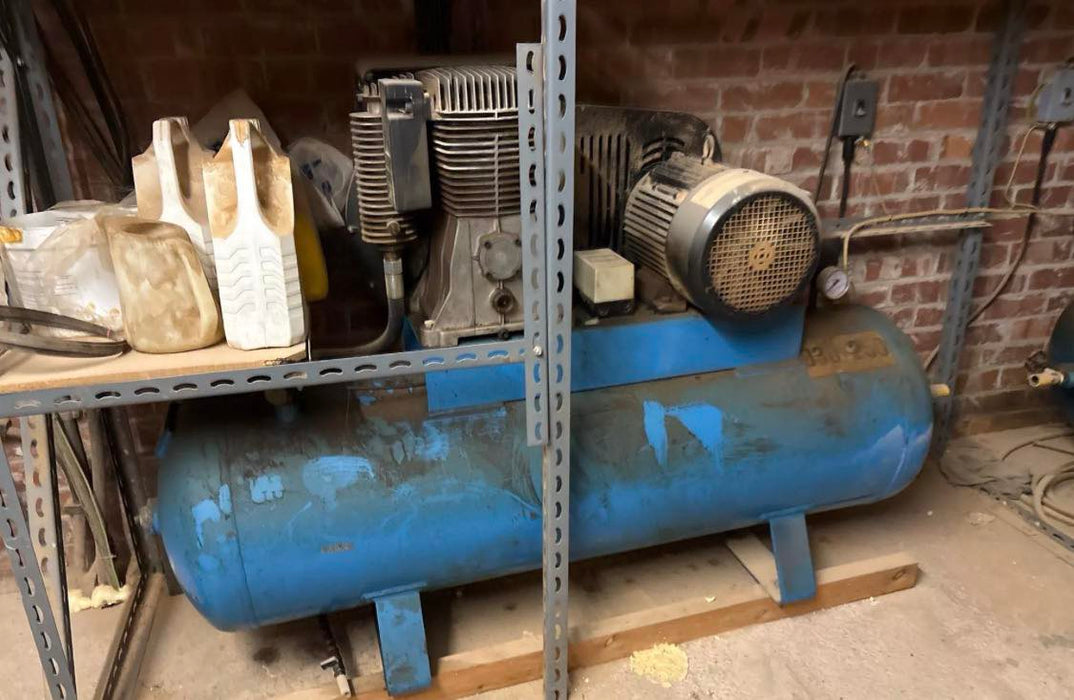 BROOMWADE HEAVY DUTY AIR COMPRESSOR 250LT