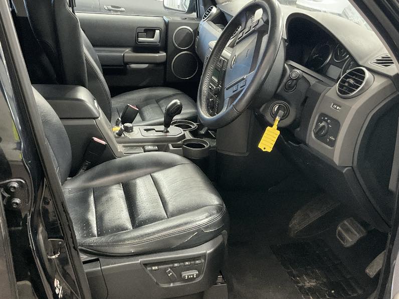 LAND ROVER DISCOVERY 3. REG: BV06 CGF