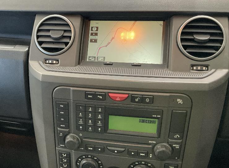 LAND ROVER DISCOVERY 3. REG: BV06 CGF