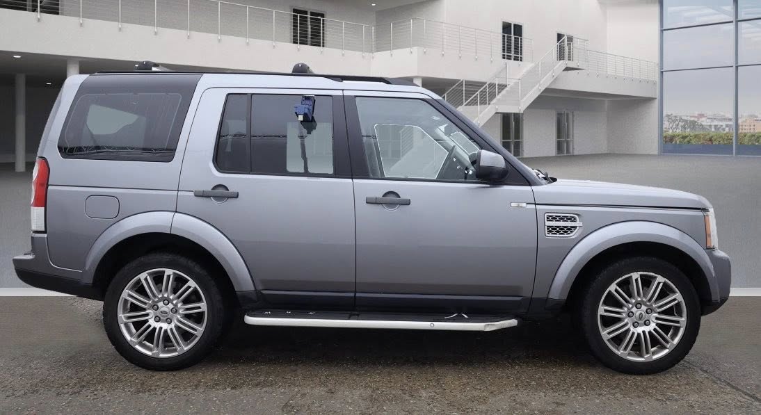 LAND ROVER DISCOVERY 4. REG: EK12 LJV