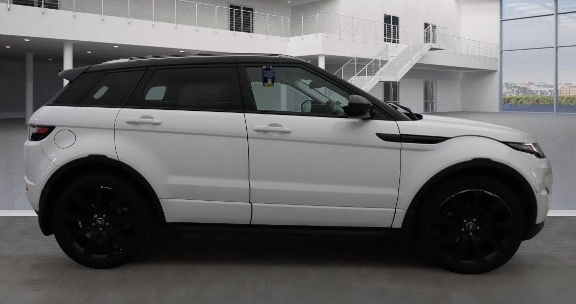 LANDROVER RANGE ROVER EVOQUE. REG: FP63 EUW