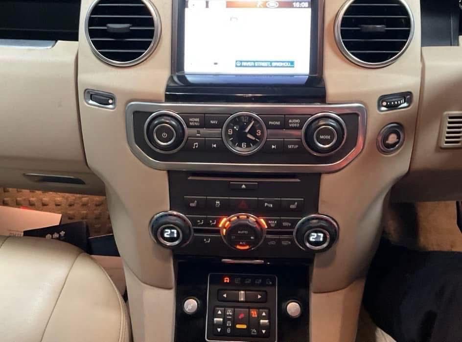 LAND ROVER DISCOVERY 4 . MWAKA 2012 . reg : SK12 GDU