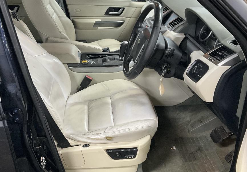 RANGE ROVER SPORTS. REG : LD56 XJY