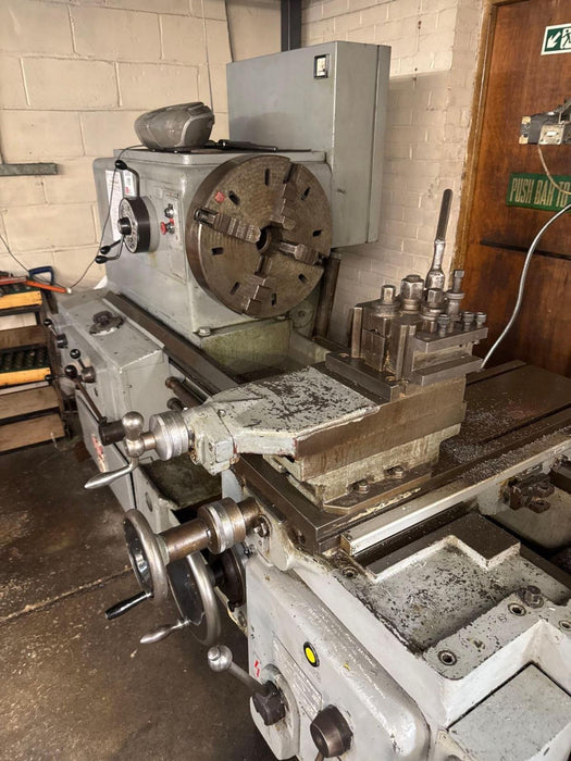 MANUAL LATHE MACHINE