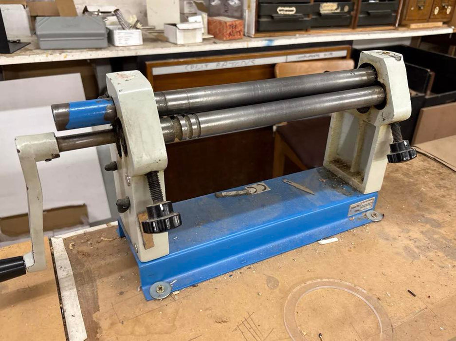 METAL SHEET ROLLER