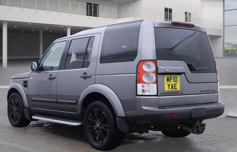 LAND ROVER DISCOVERY 4 . REG : MF10 YAE