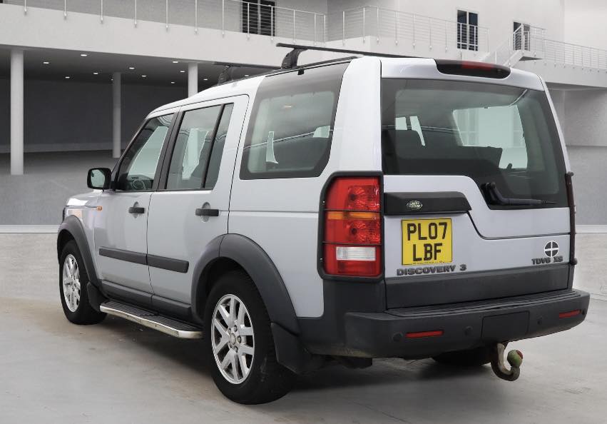 LAND ROVER DISCOVERY 3. REG PL07 LBF
