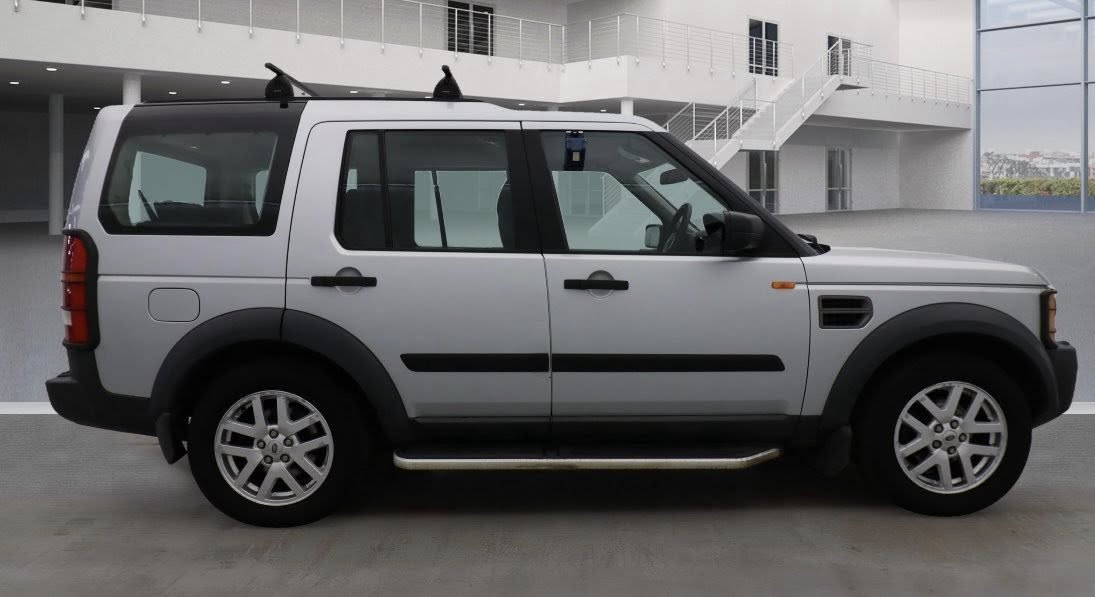 LAND ROVER DISCOVERY 3. REG PL07 LBF